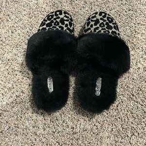 Gianni Bini house slippers size 10